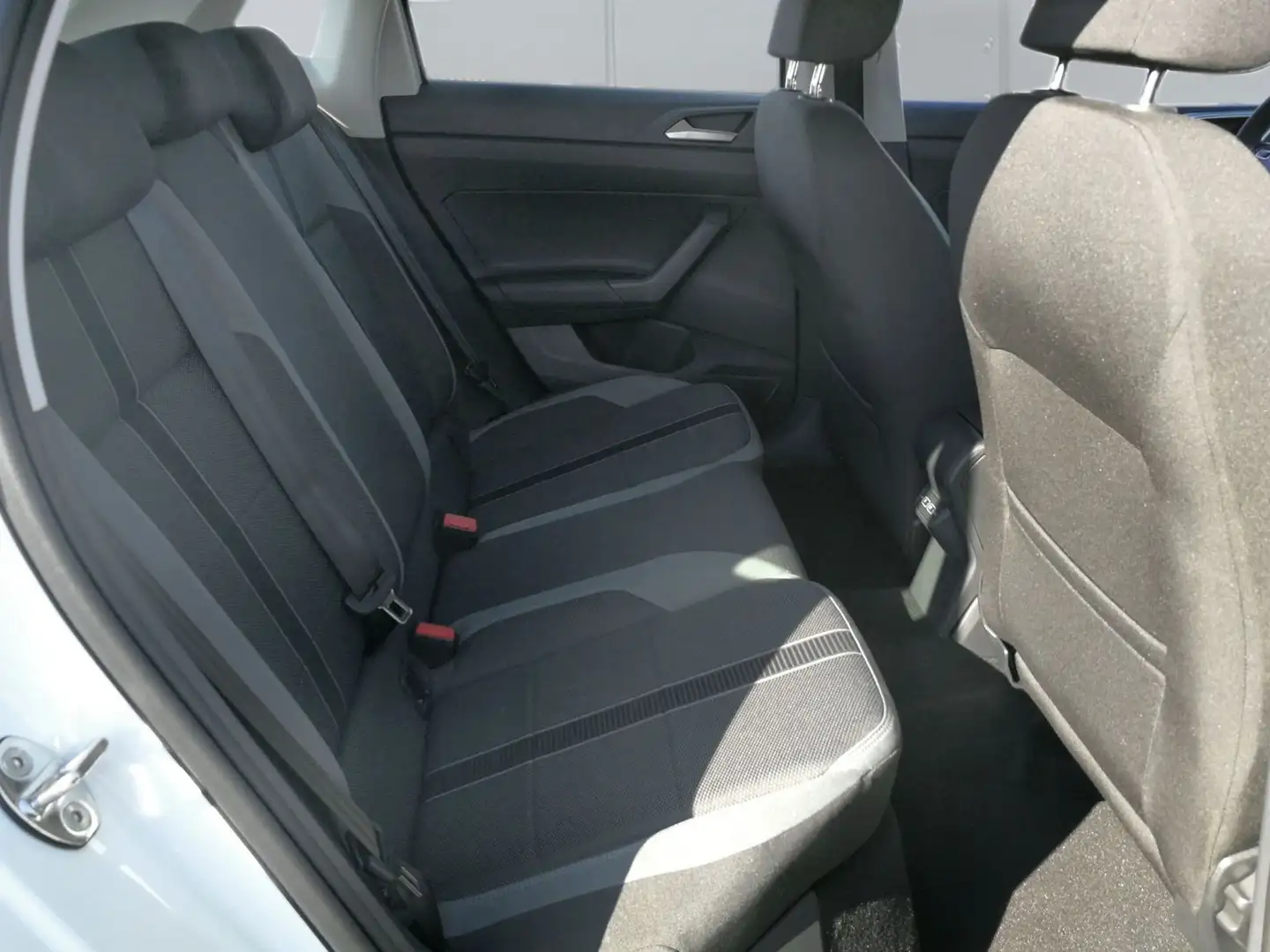 Vehicle image, number 7
