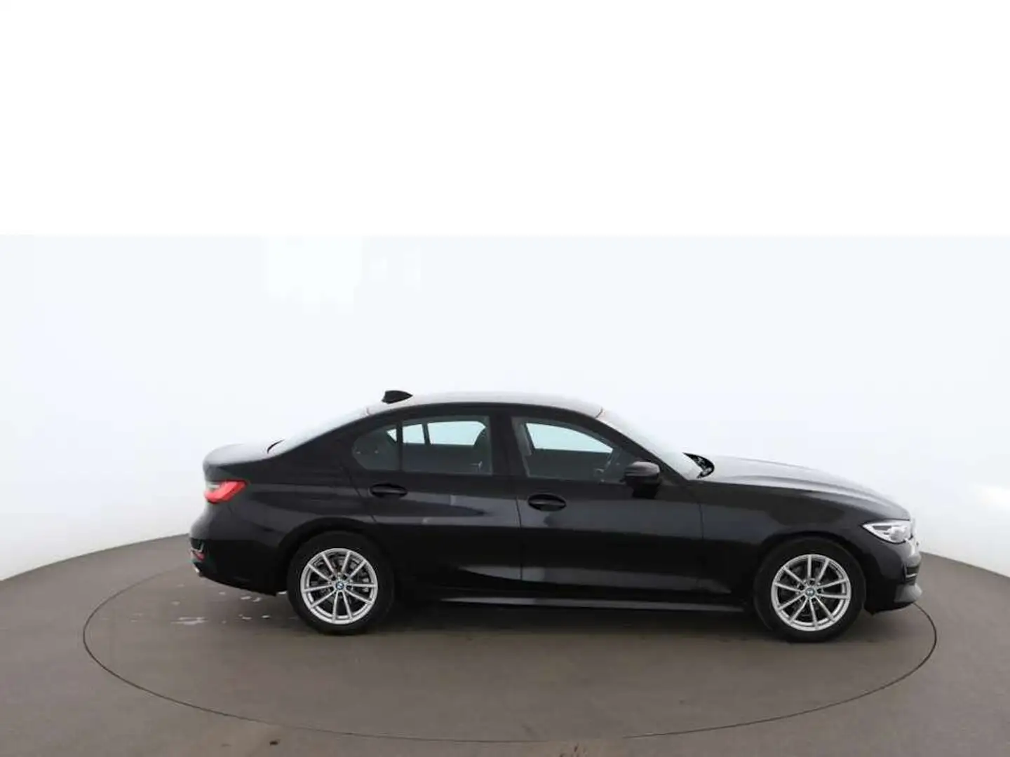 Vehicle image, number 2