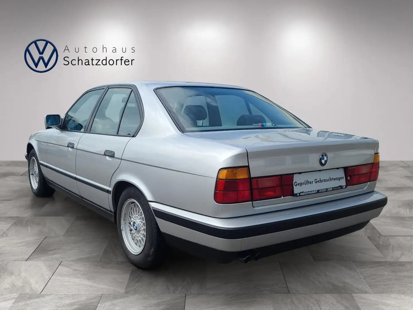 Vehicle image, number 3