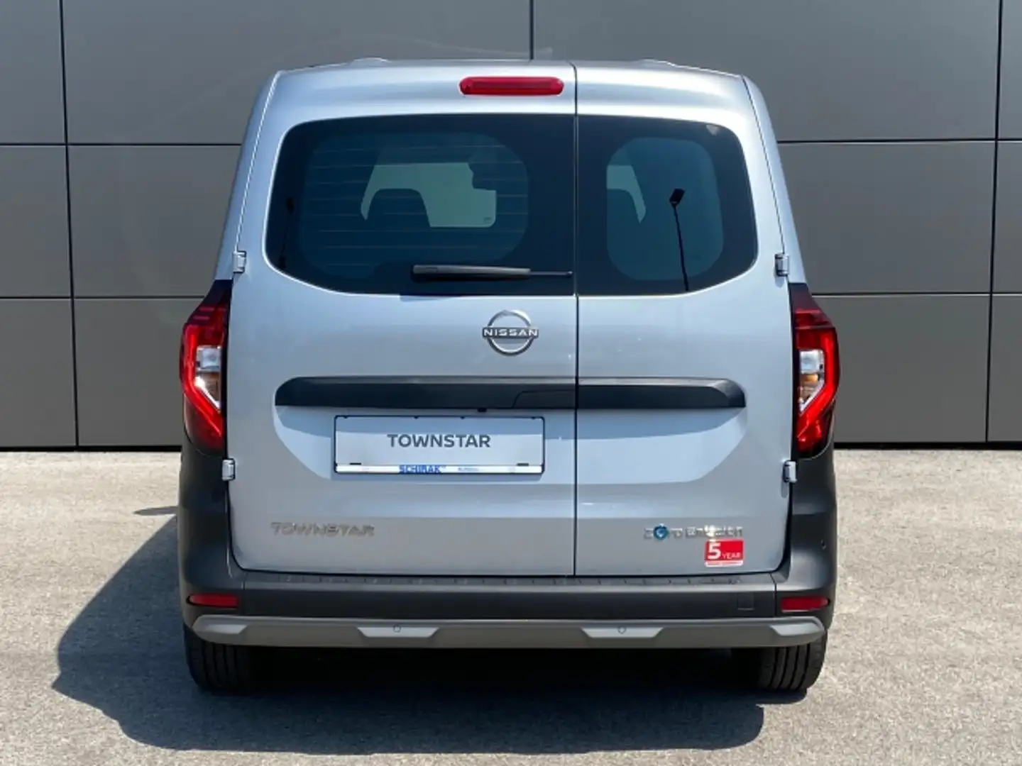 Vehicle image, number 3