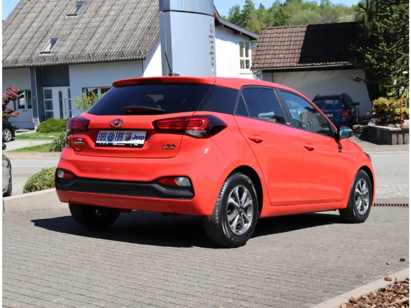 Vehicle image, number 3