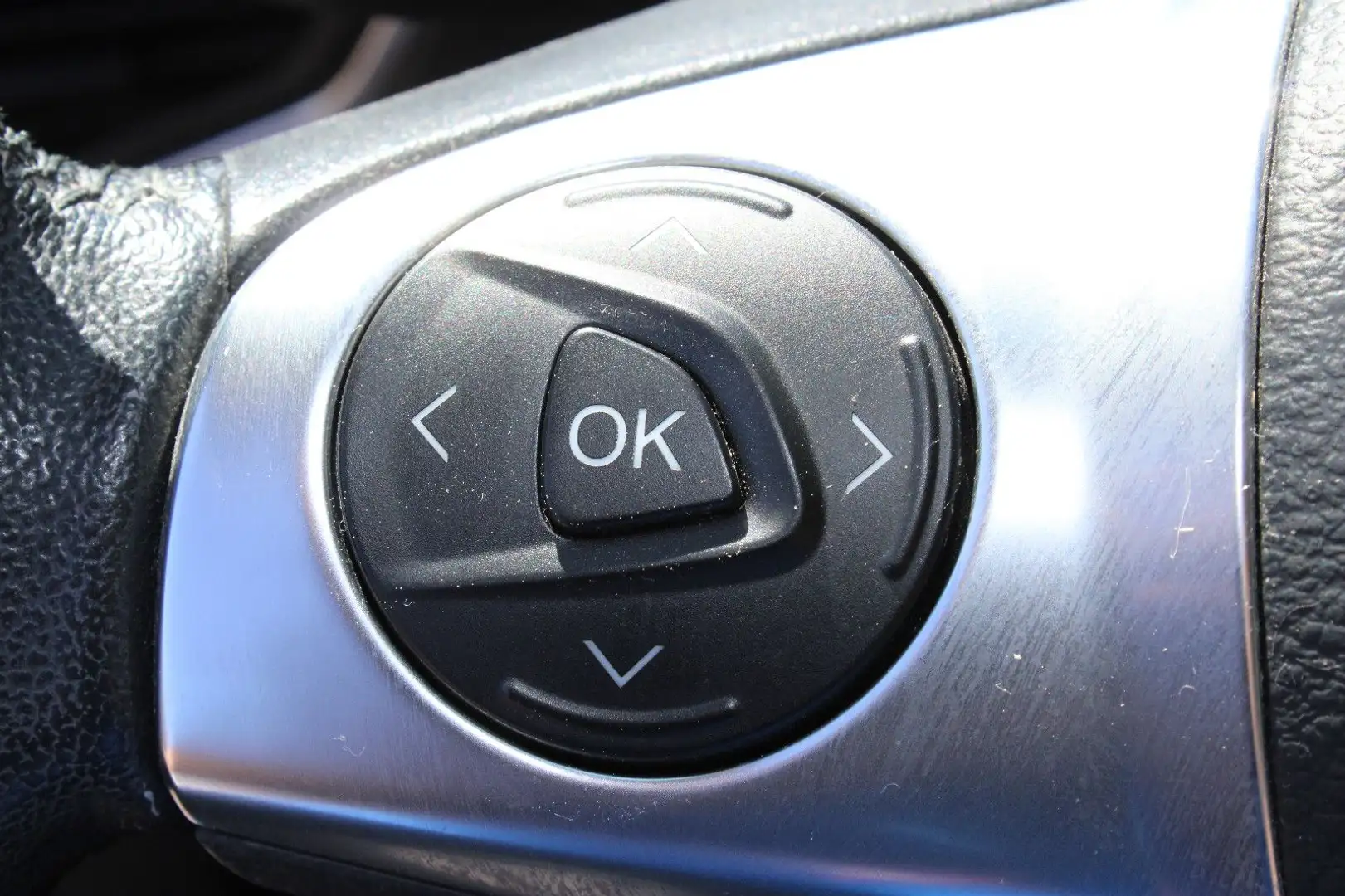 Vehicle image, number 19