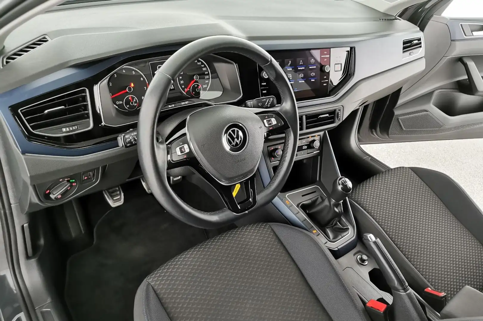 Vehicle image, number 8