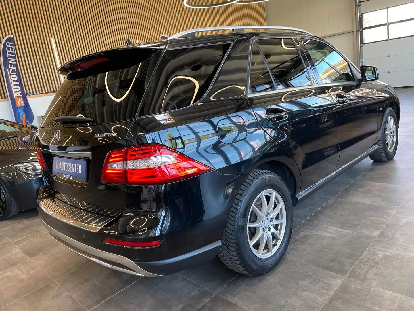 Vehicle image, number 18