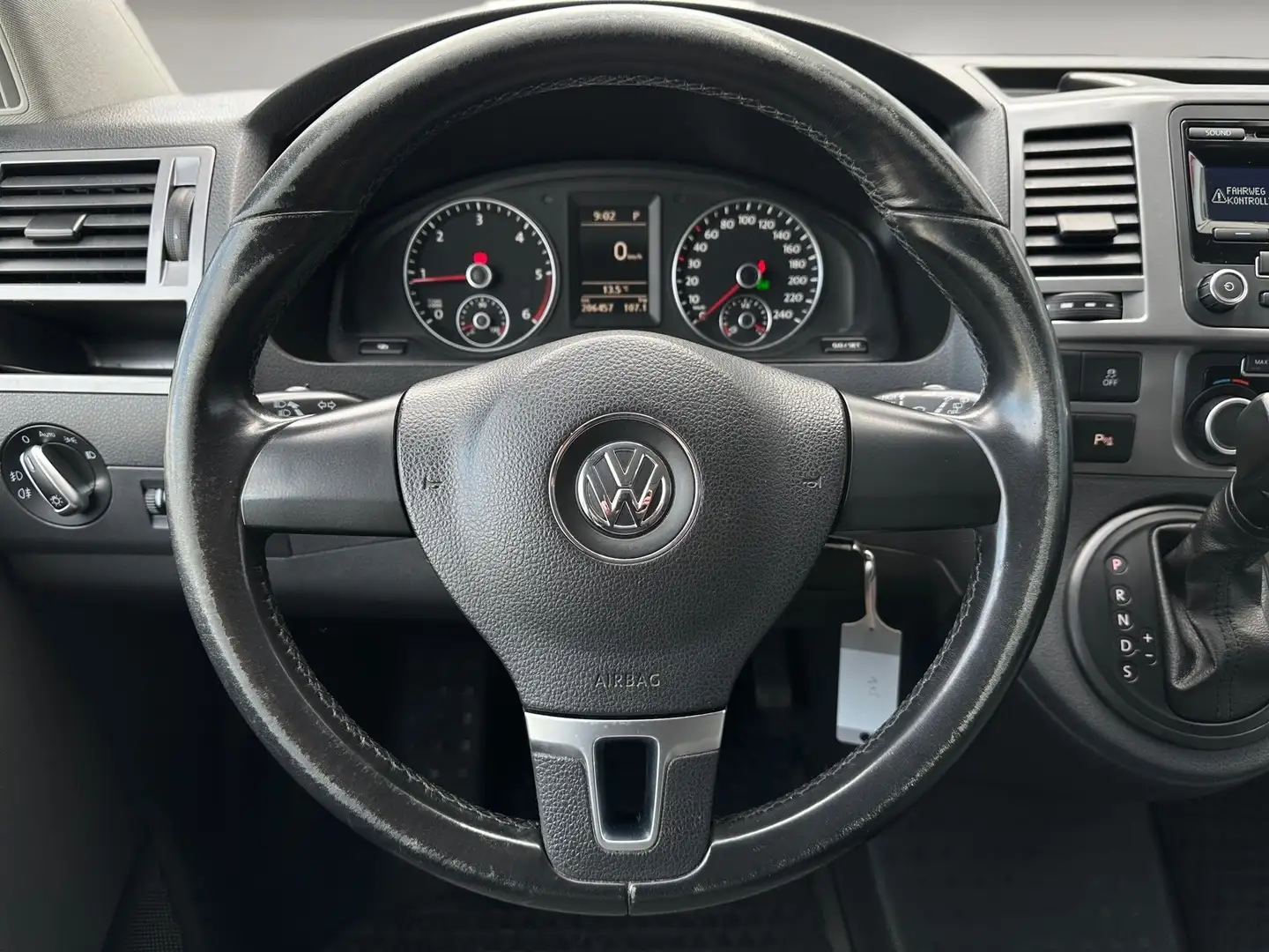 Vehicle image, number 17