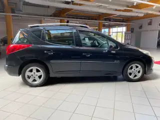 Vehicle image thumbnail, number 6