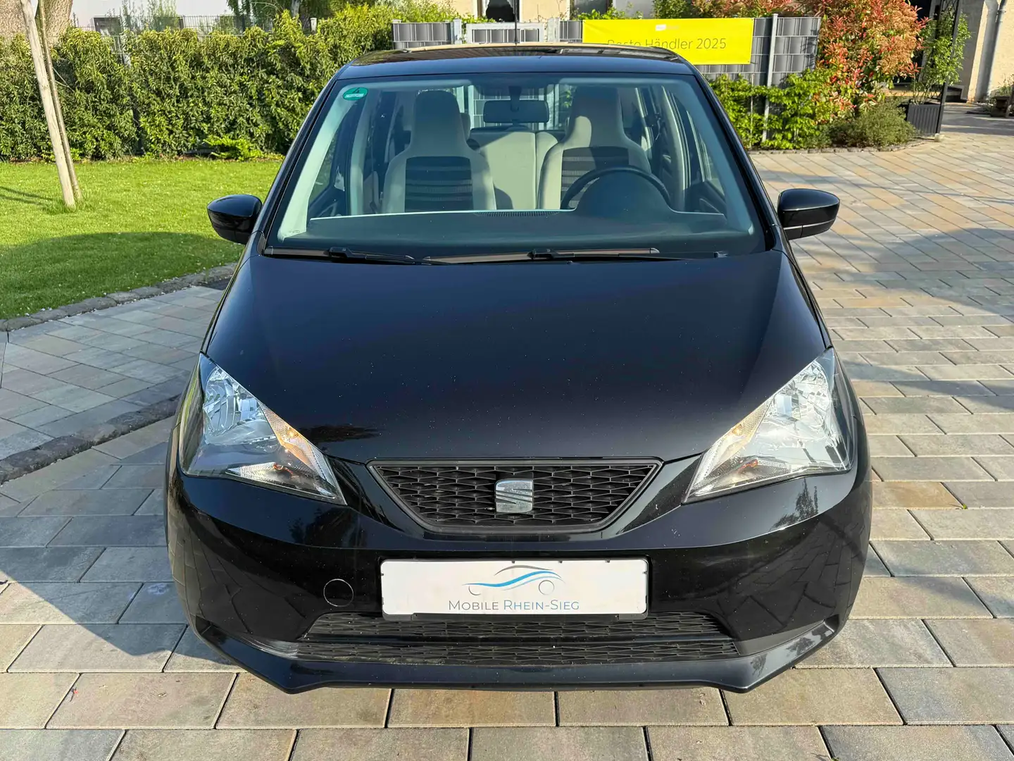 Vehicle image, number 12