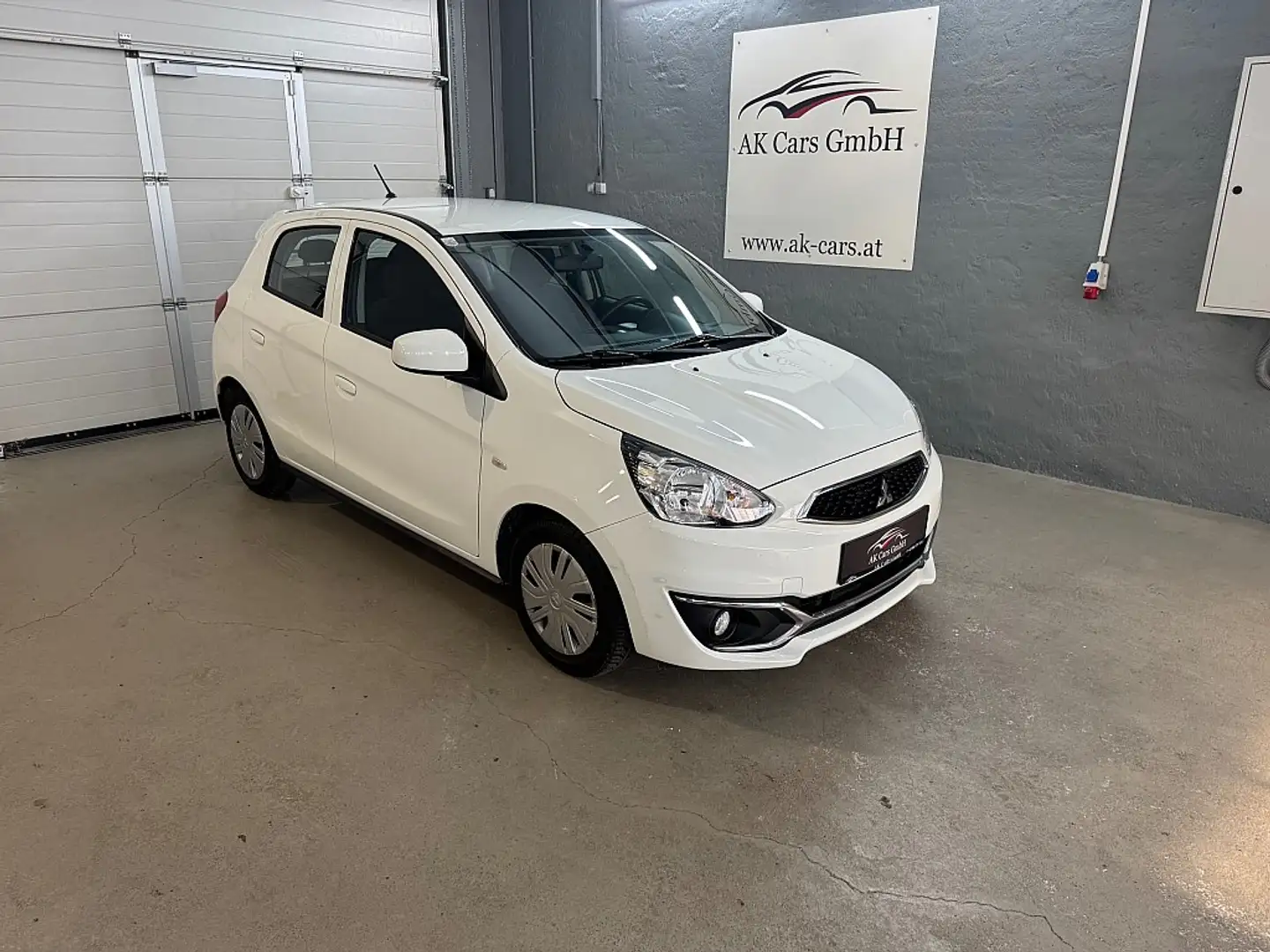 Vehicle image, number 1