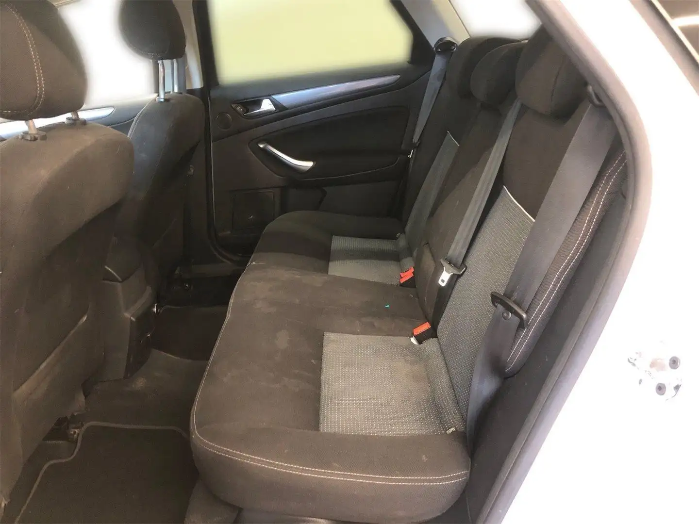 Vehicle image, number 6
