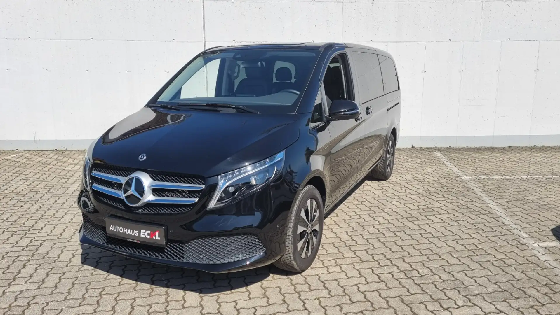 Vehicle image, number 4