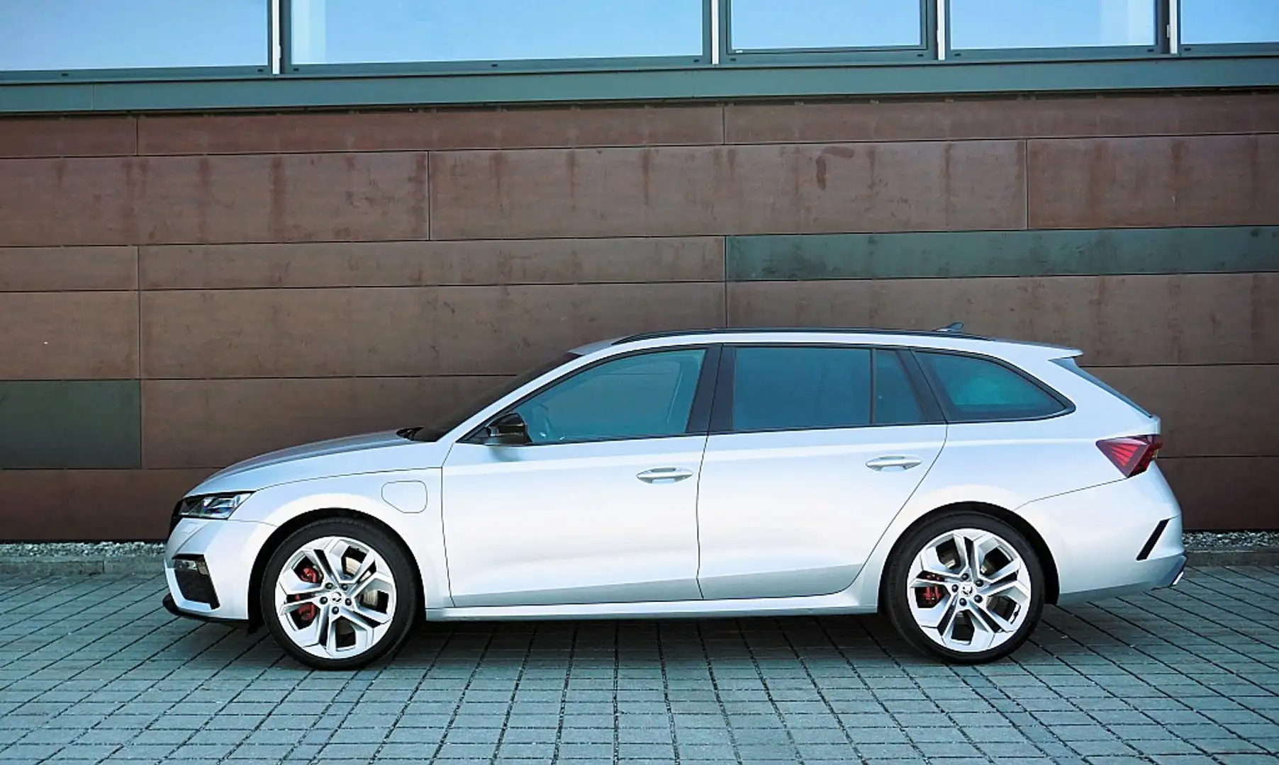 Vehicle image, number 10
