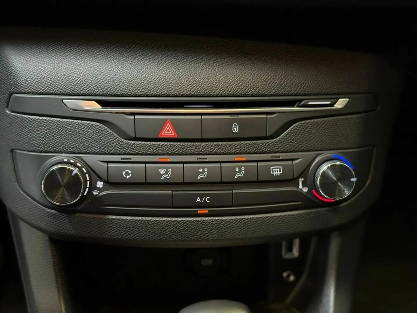 Vehicle image, number 18