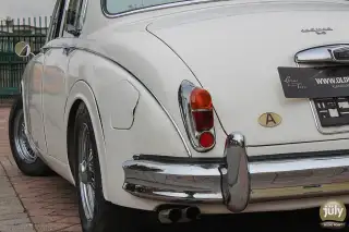 Vehicle image thumbnail, number 9