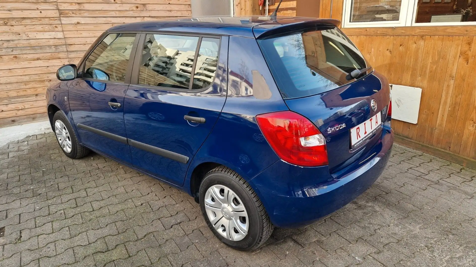 Vehicle image, number 5