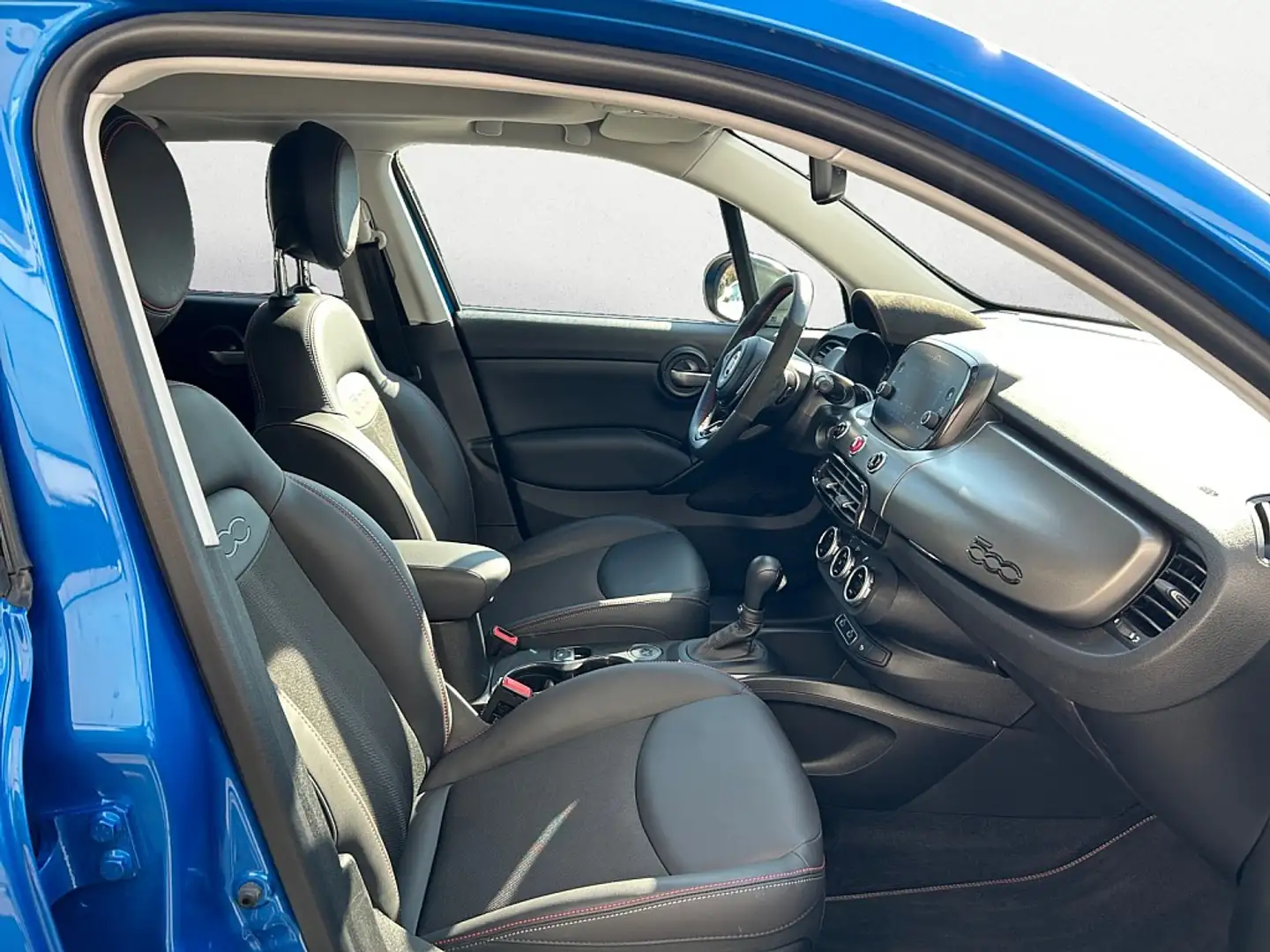Vehicle image, number 13