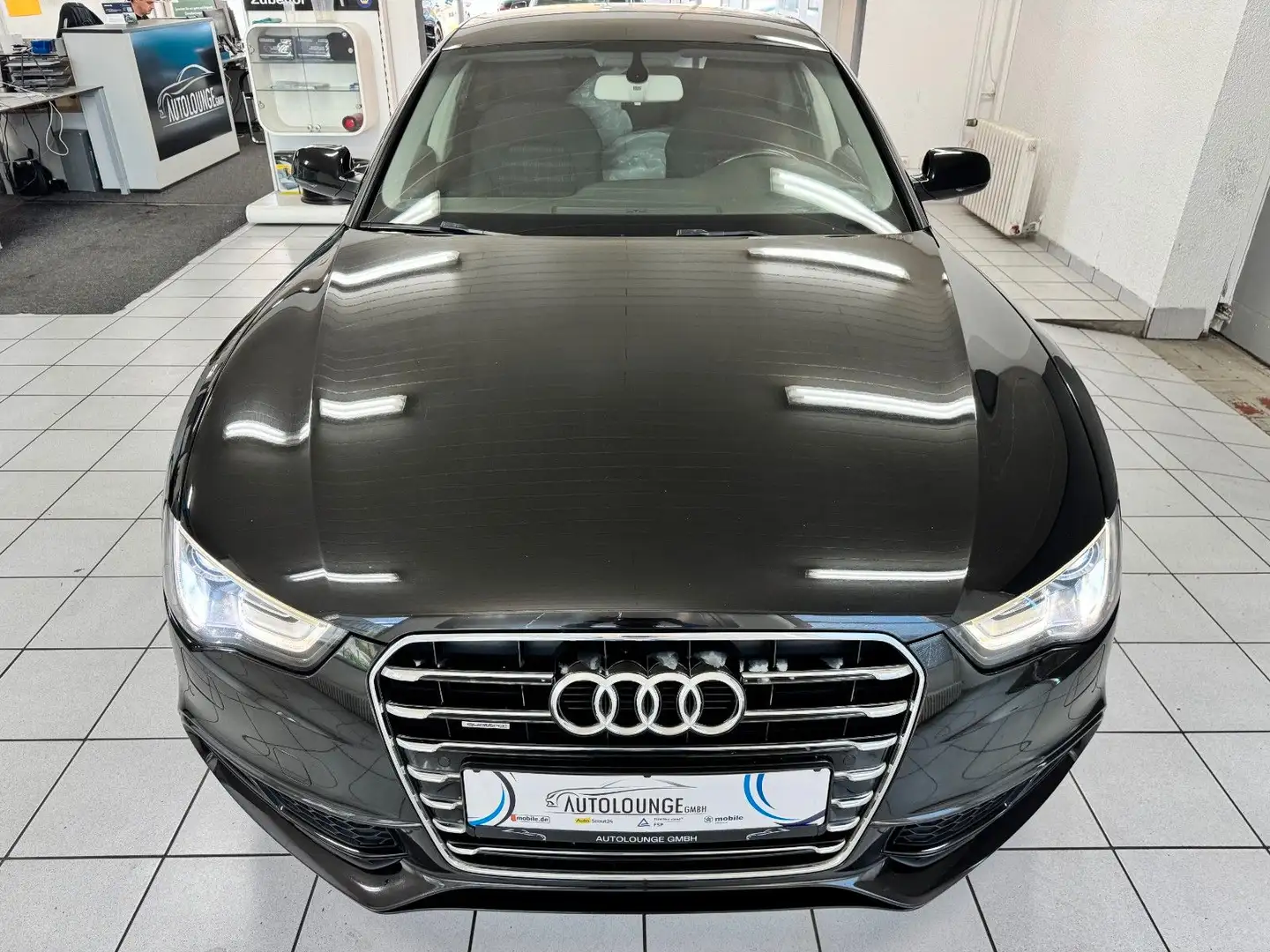 Vehicle image, number 4