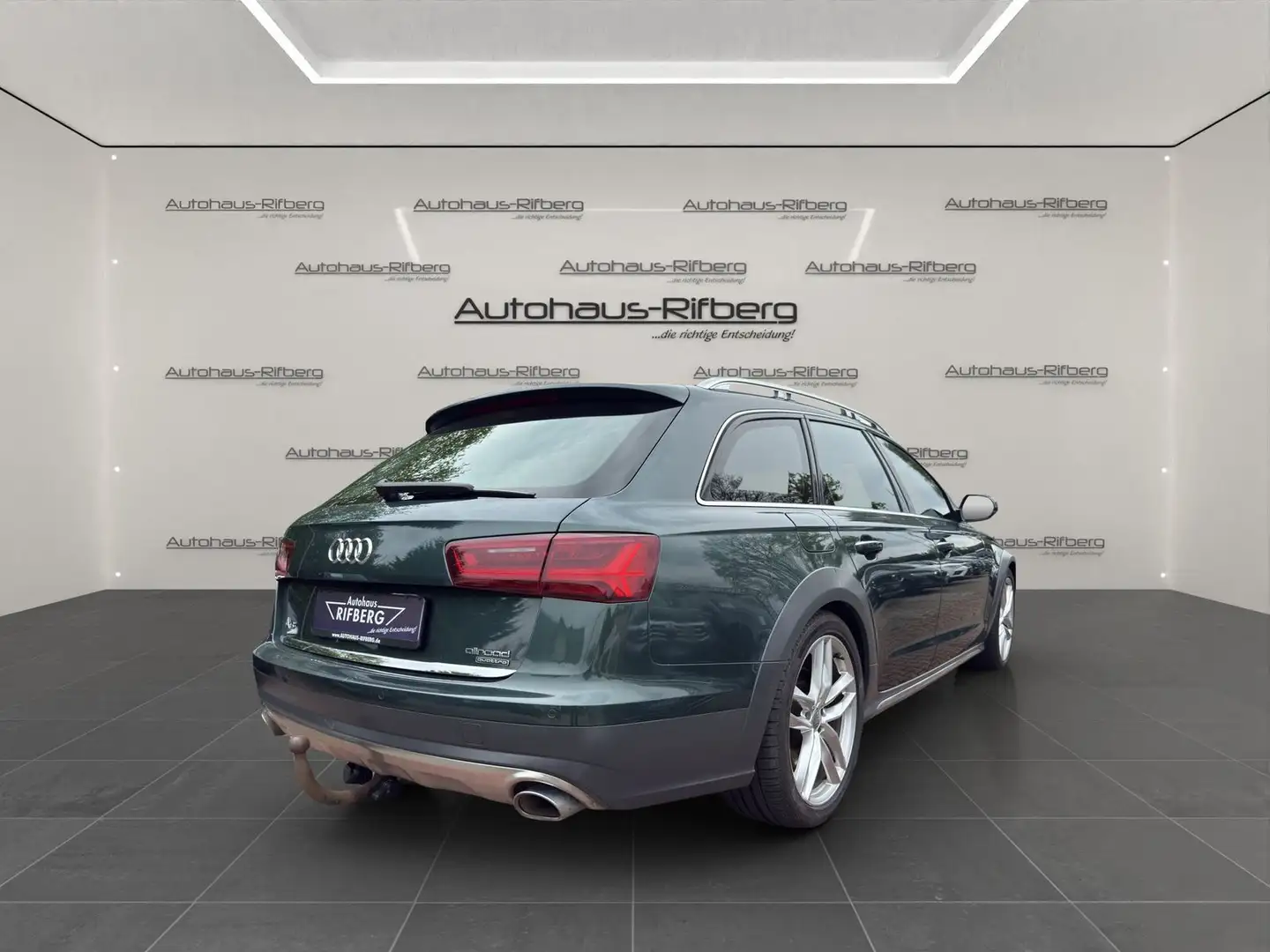 Vehicle image, number 6