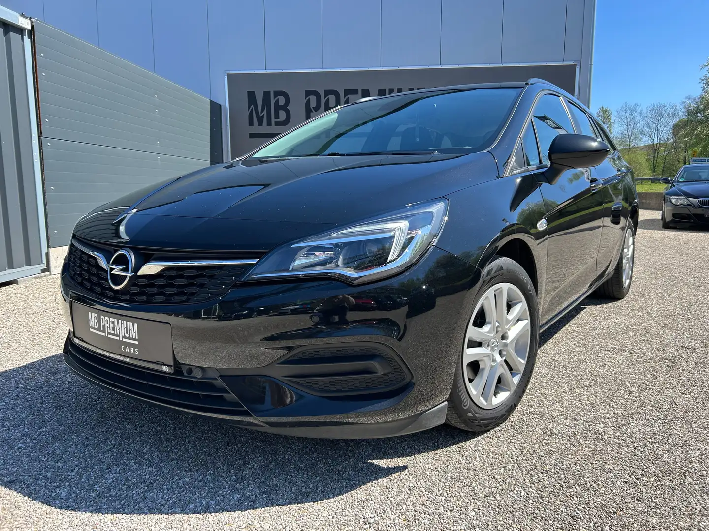Vehicle image, number 3
