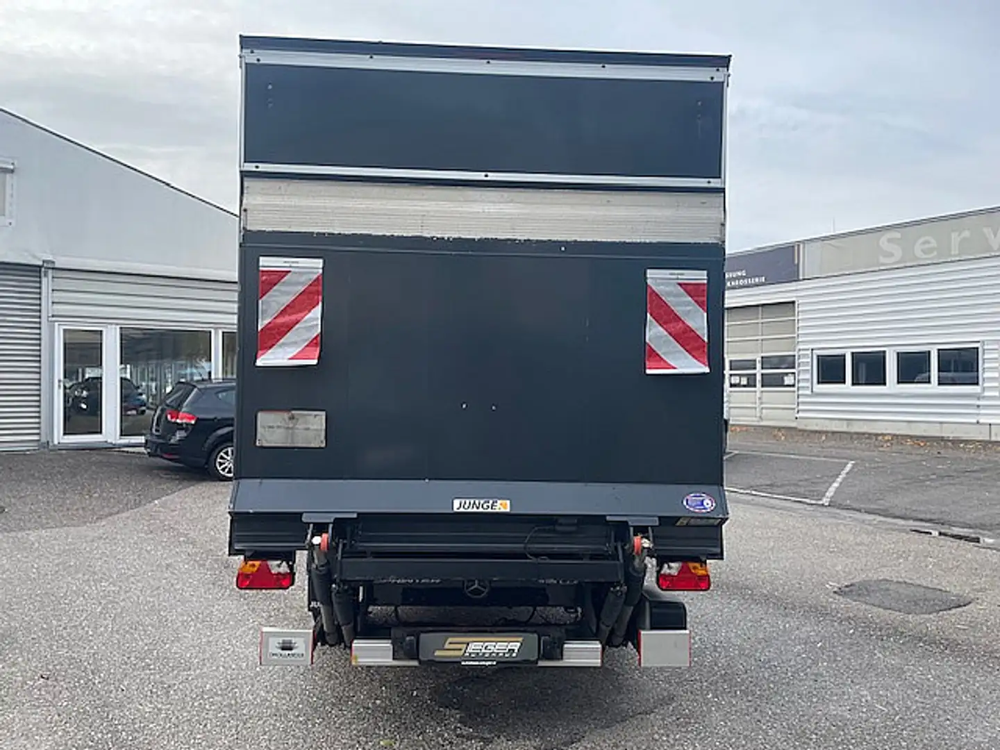 Vehicle image, number 5