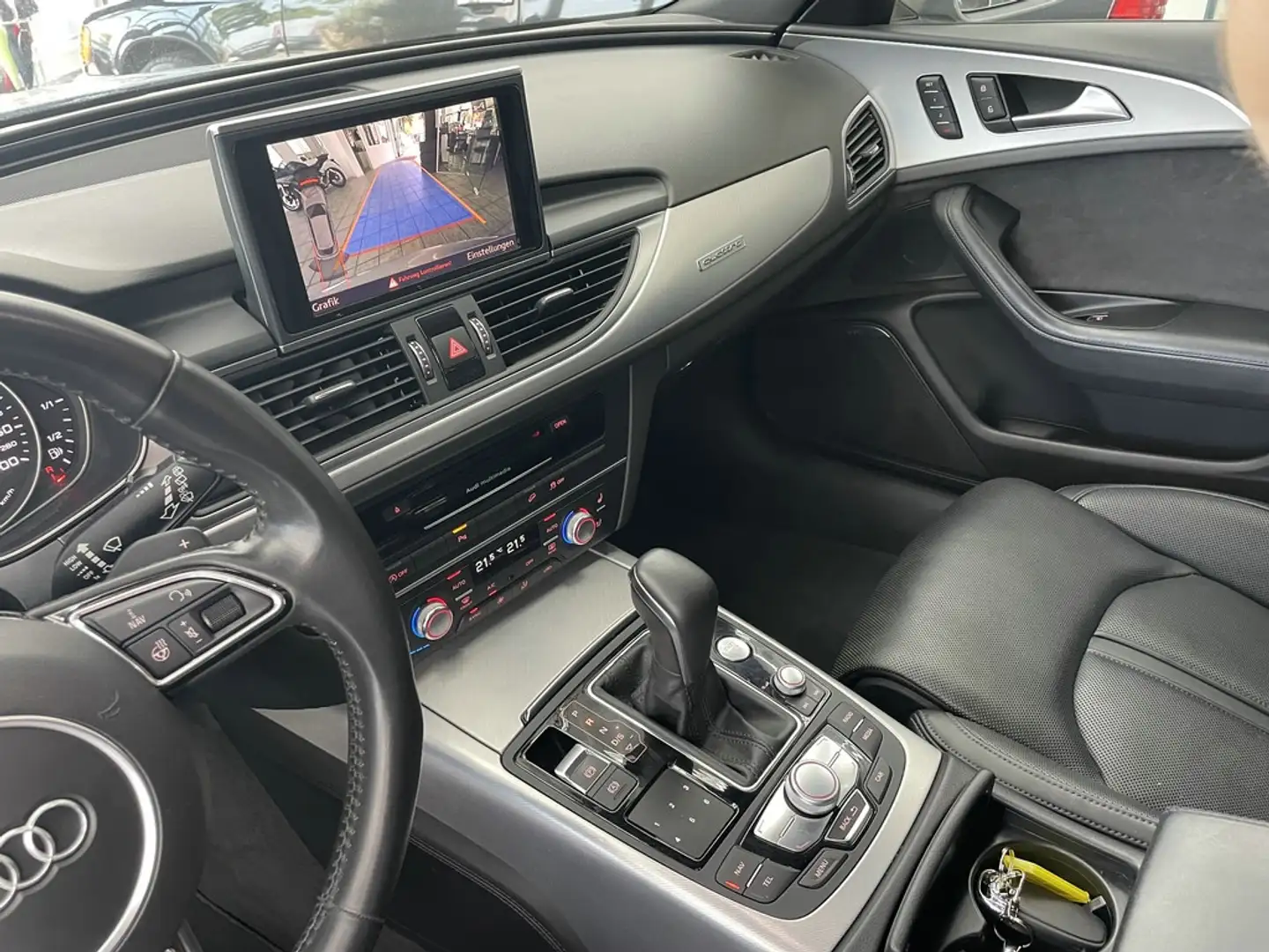 Vehicle image, number 8
