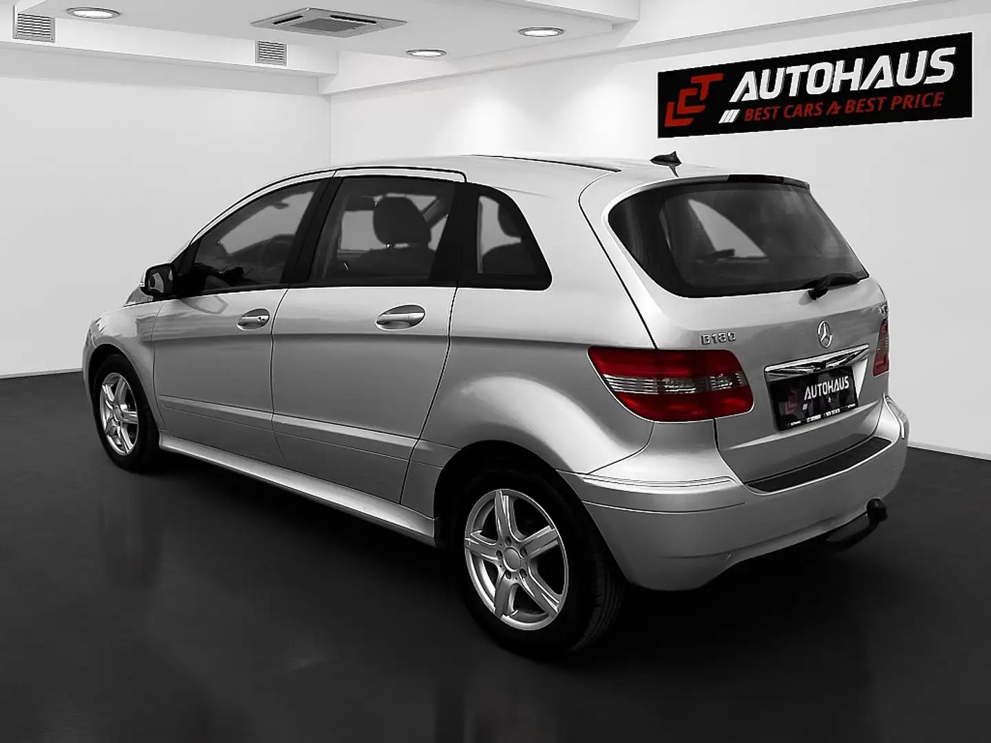 Vehicle image, number 3