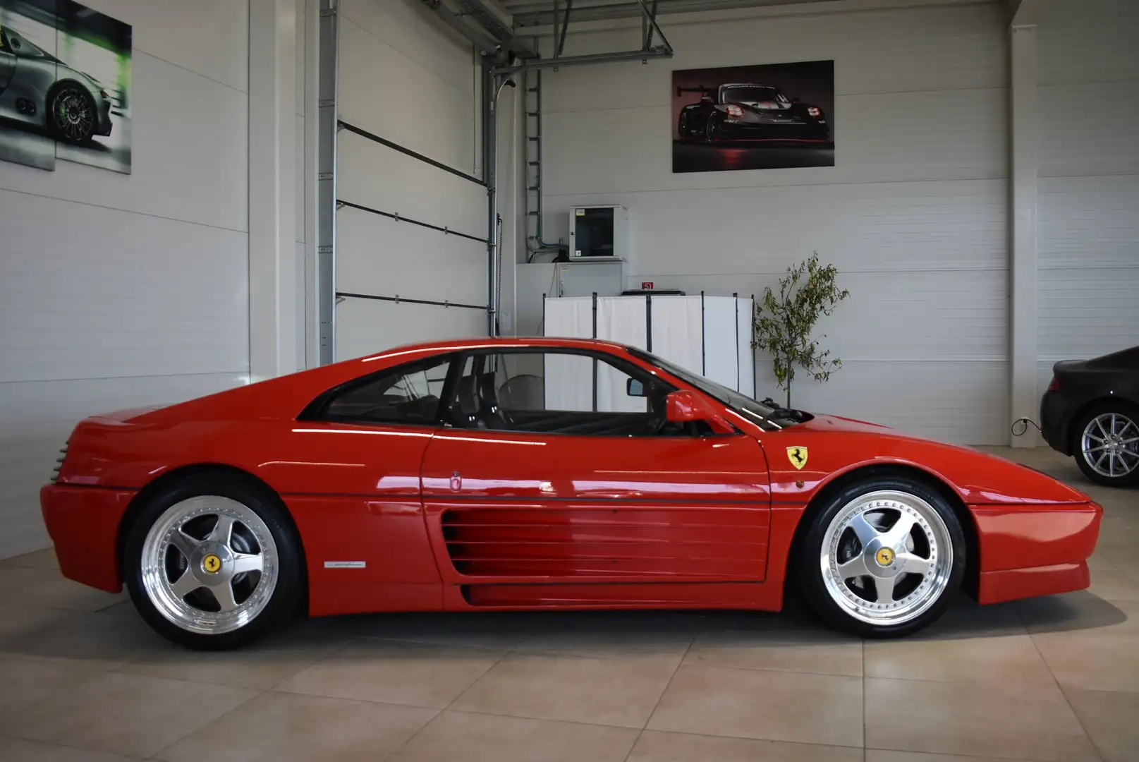 Vehicle image, number 9