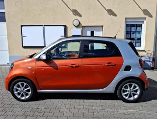 Vehicle image thumbnail, number 4