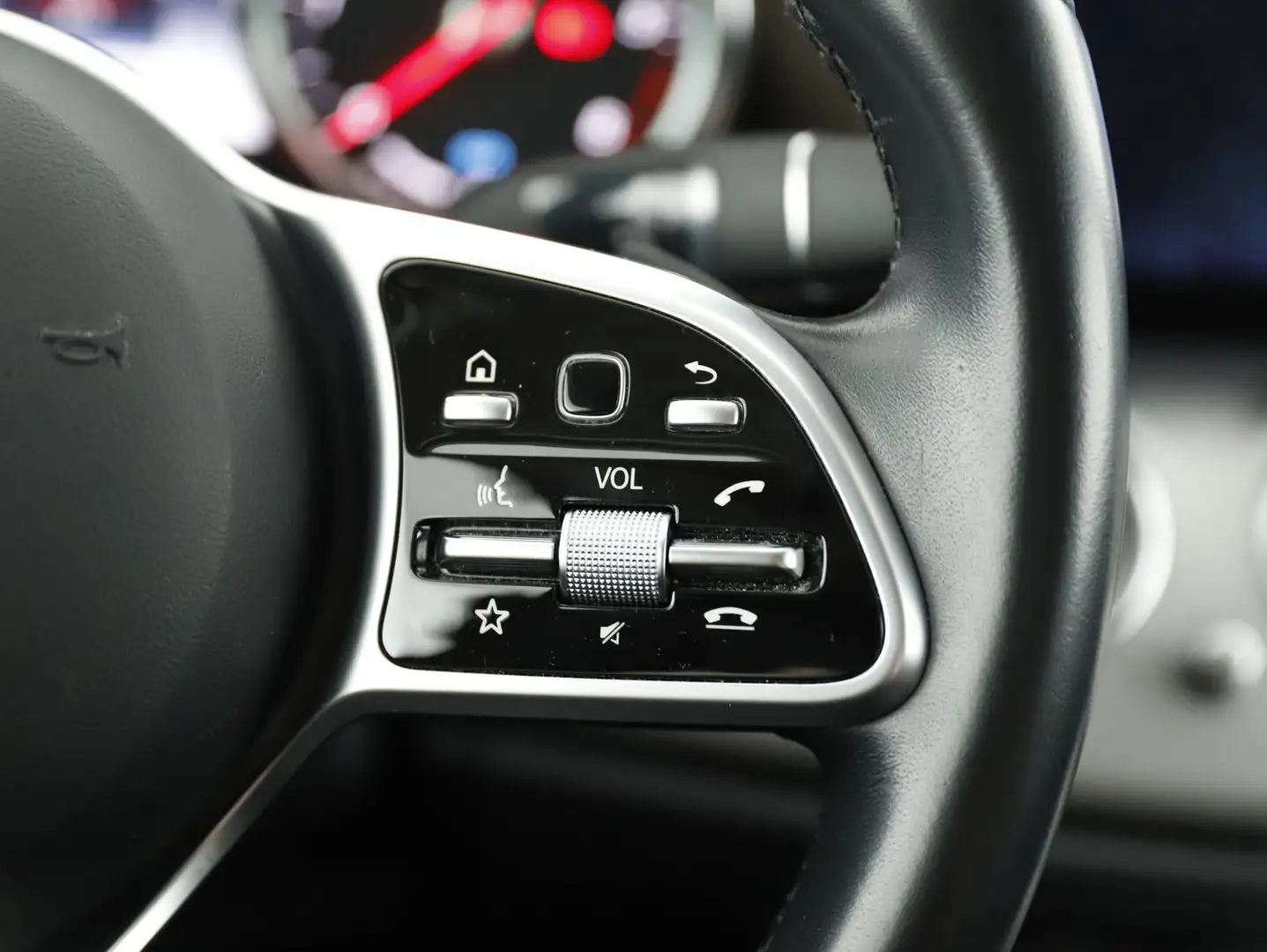 Vehicle image, number 13