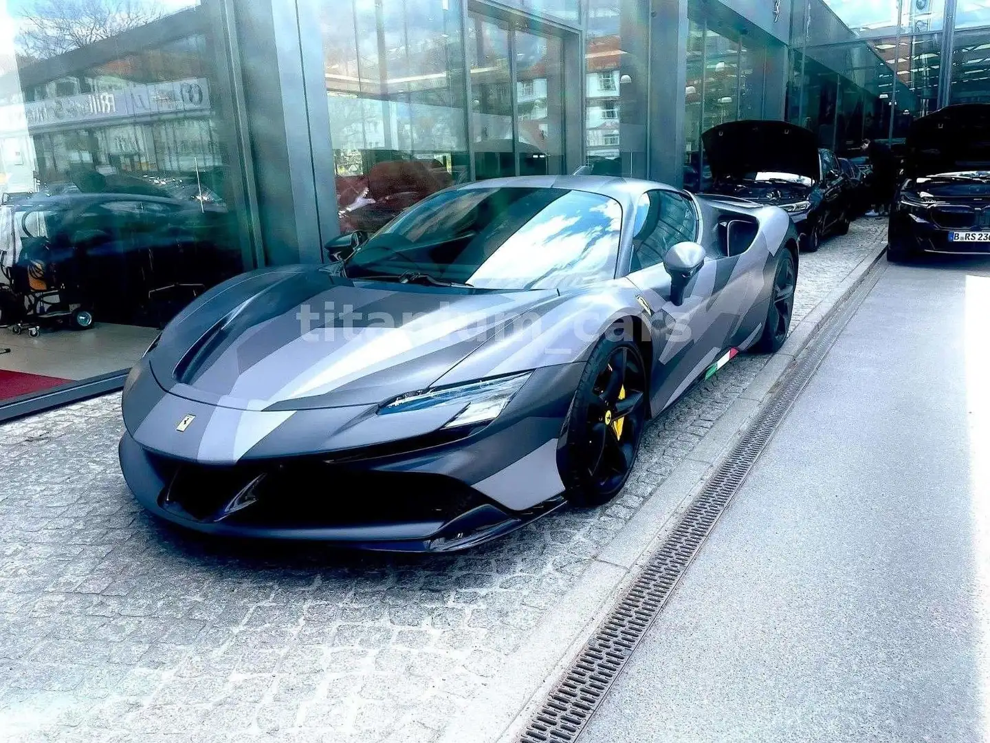 Vehicle image, number 2