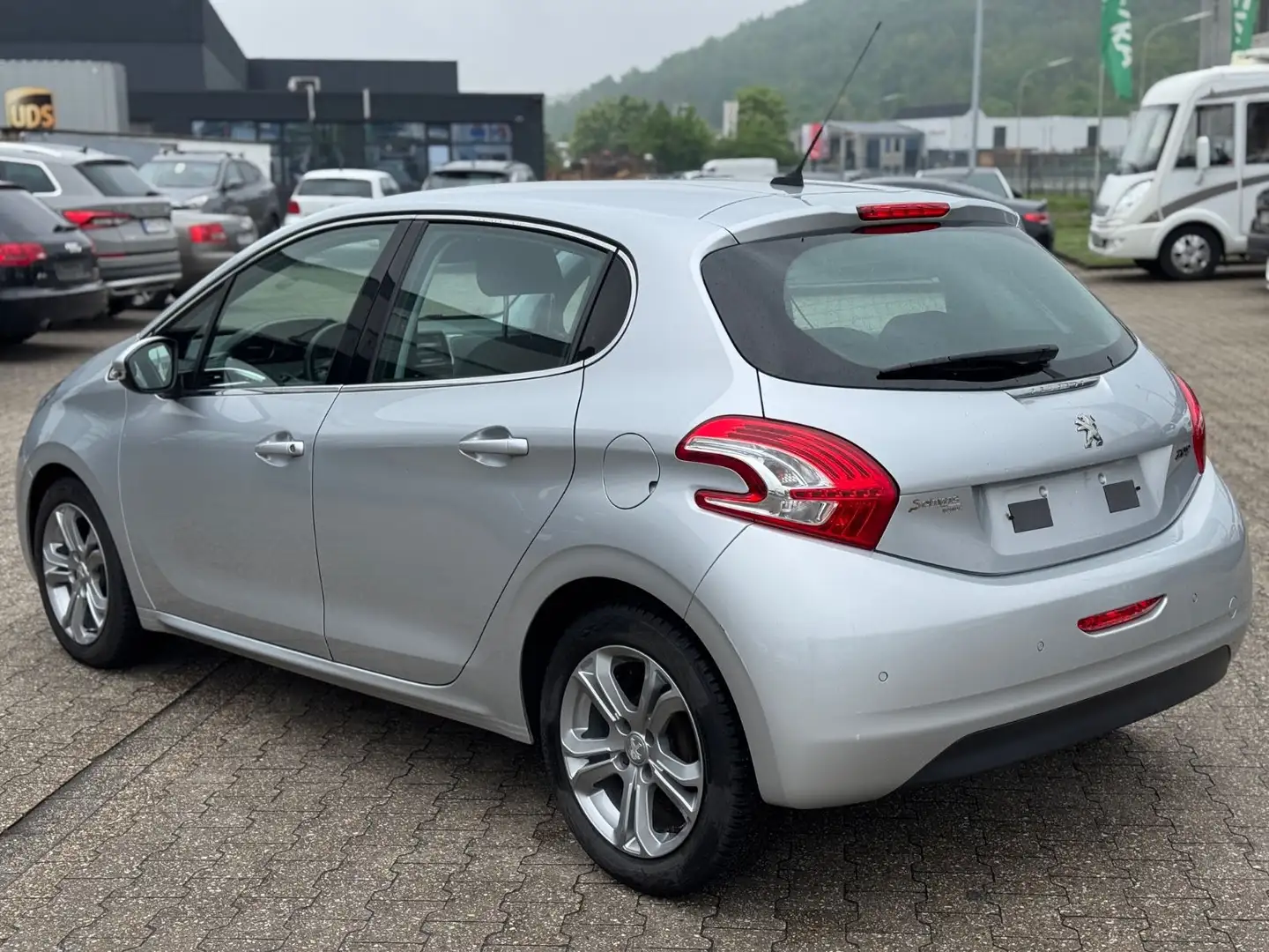 Vehicle image, number 5