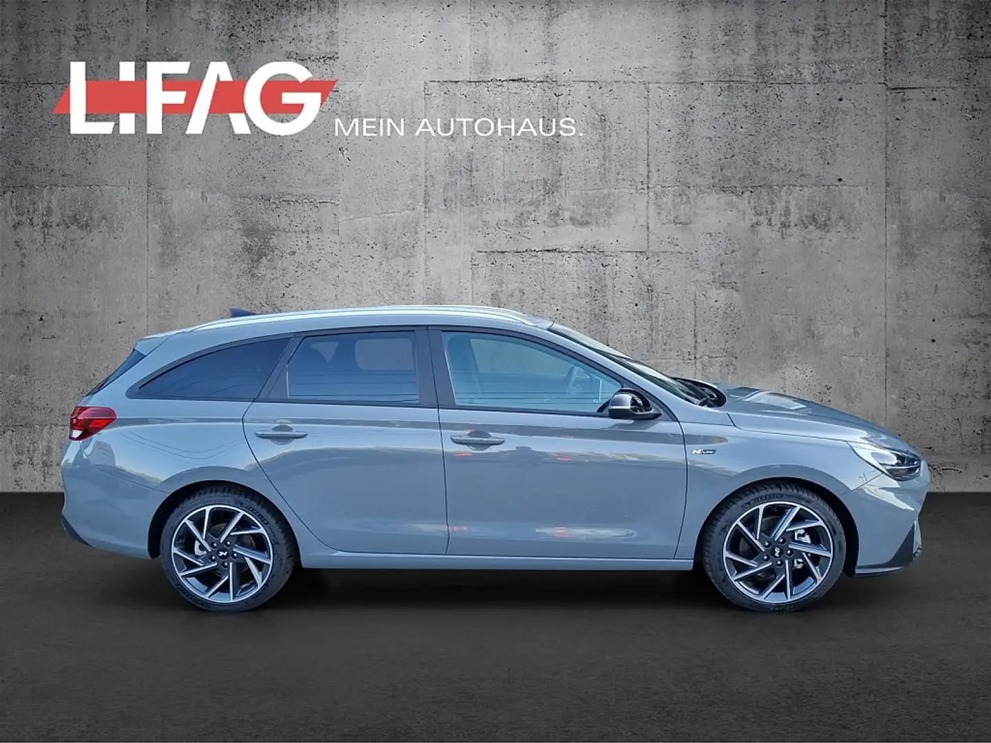 Vehicle image, number 2