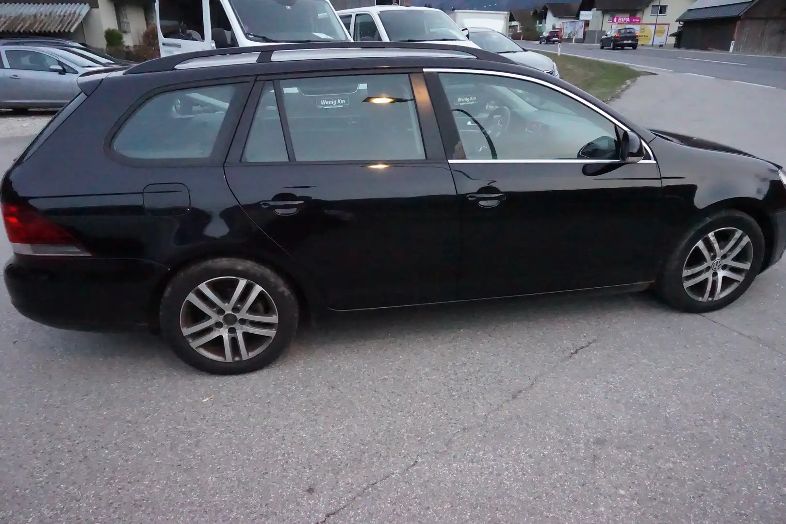 Vehicle image, number 10