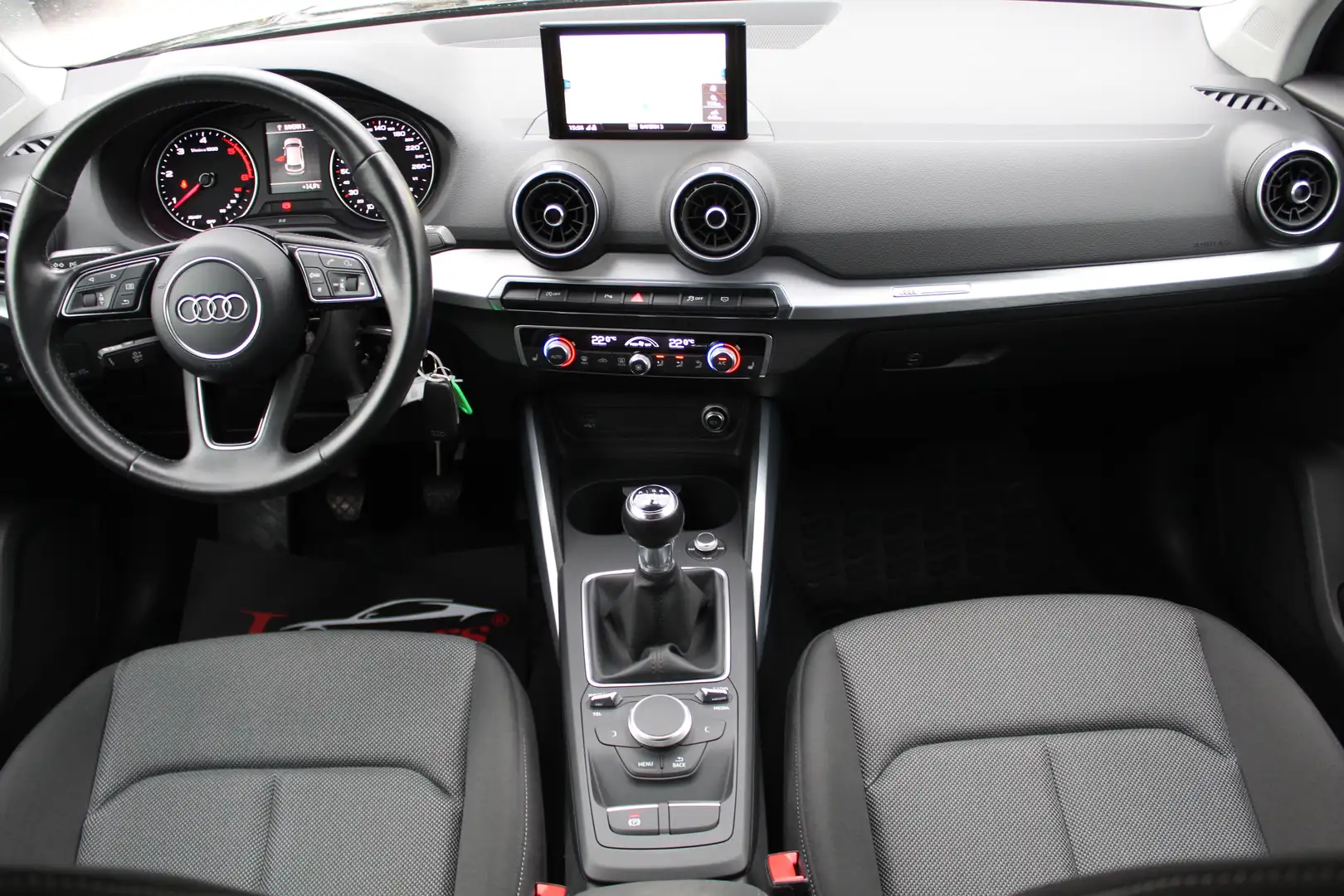 Vehicle image, number 9