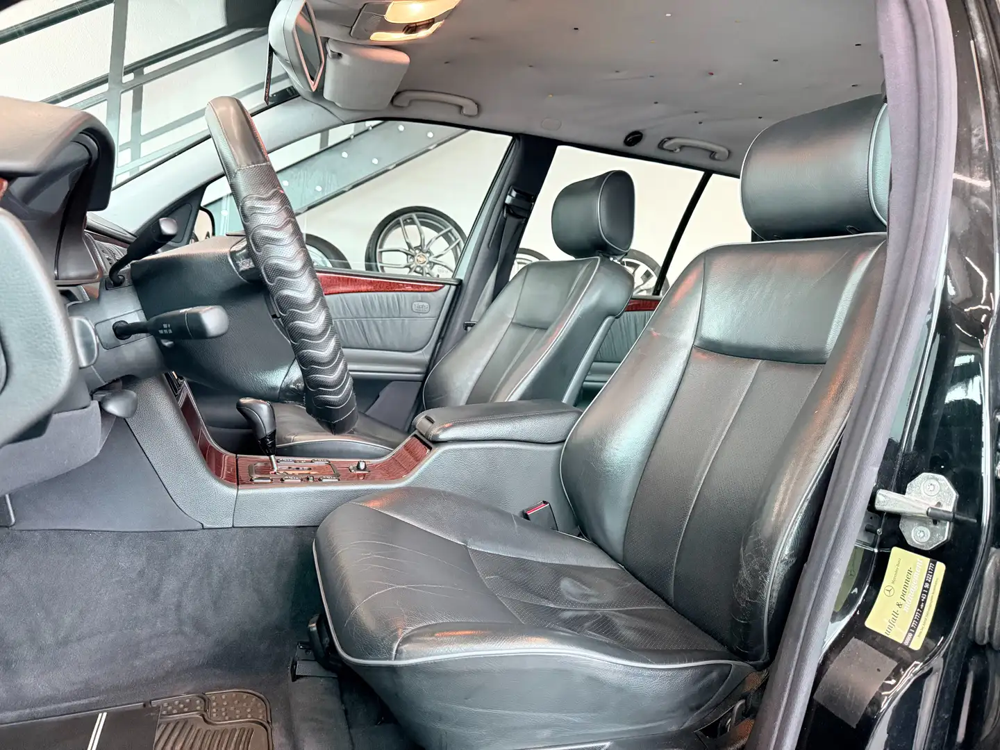 Vehicle image, number 7