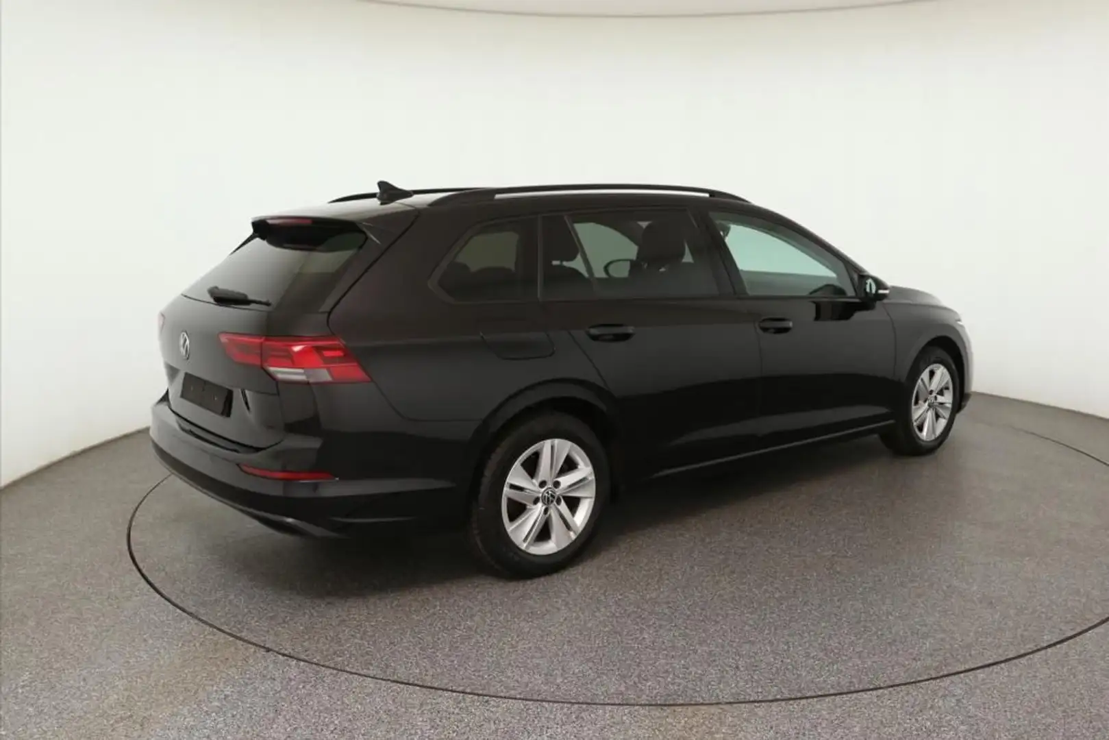 Vehicle image, number 4