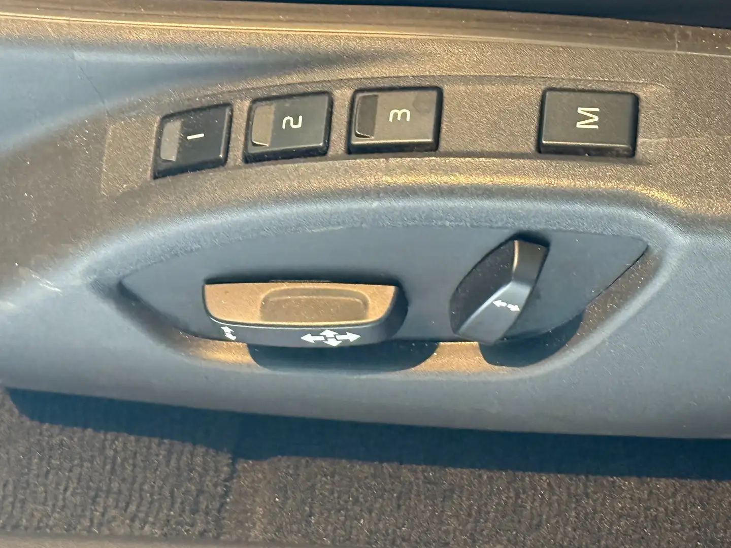 Vehicle image, number 9