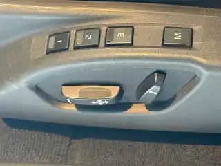 Vehicle image thumbnail, number 9