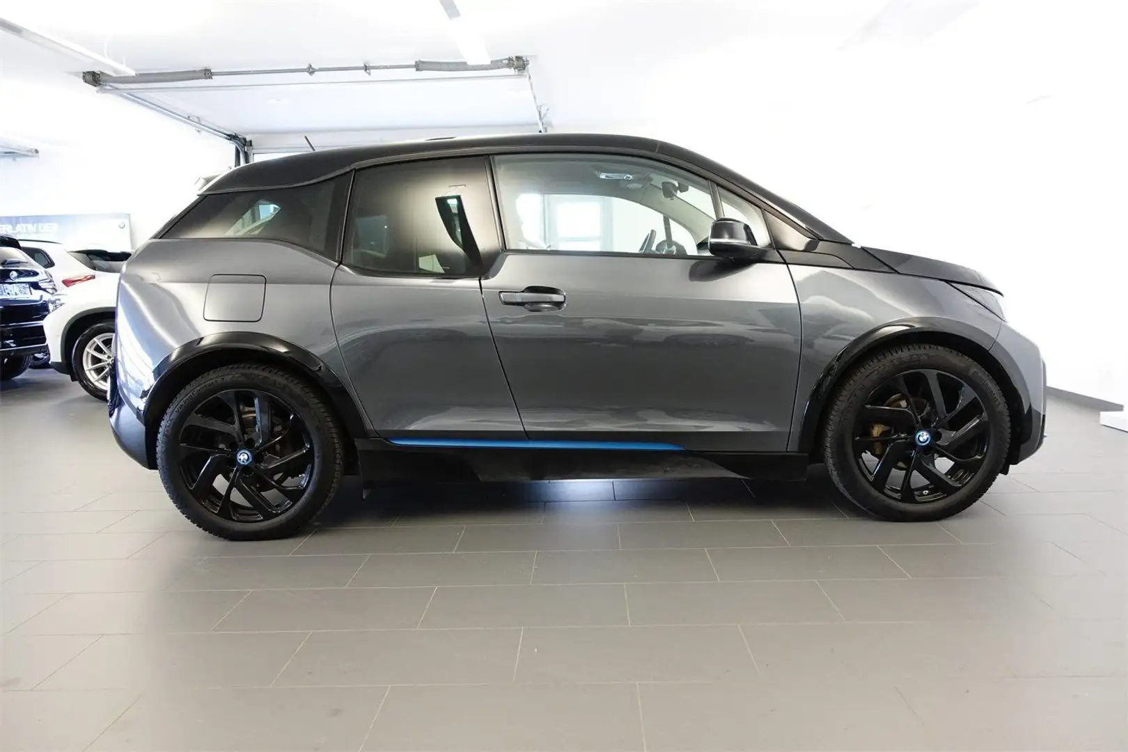 Vehicle image, number 5