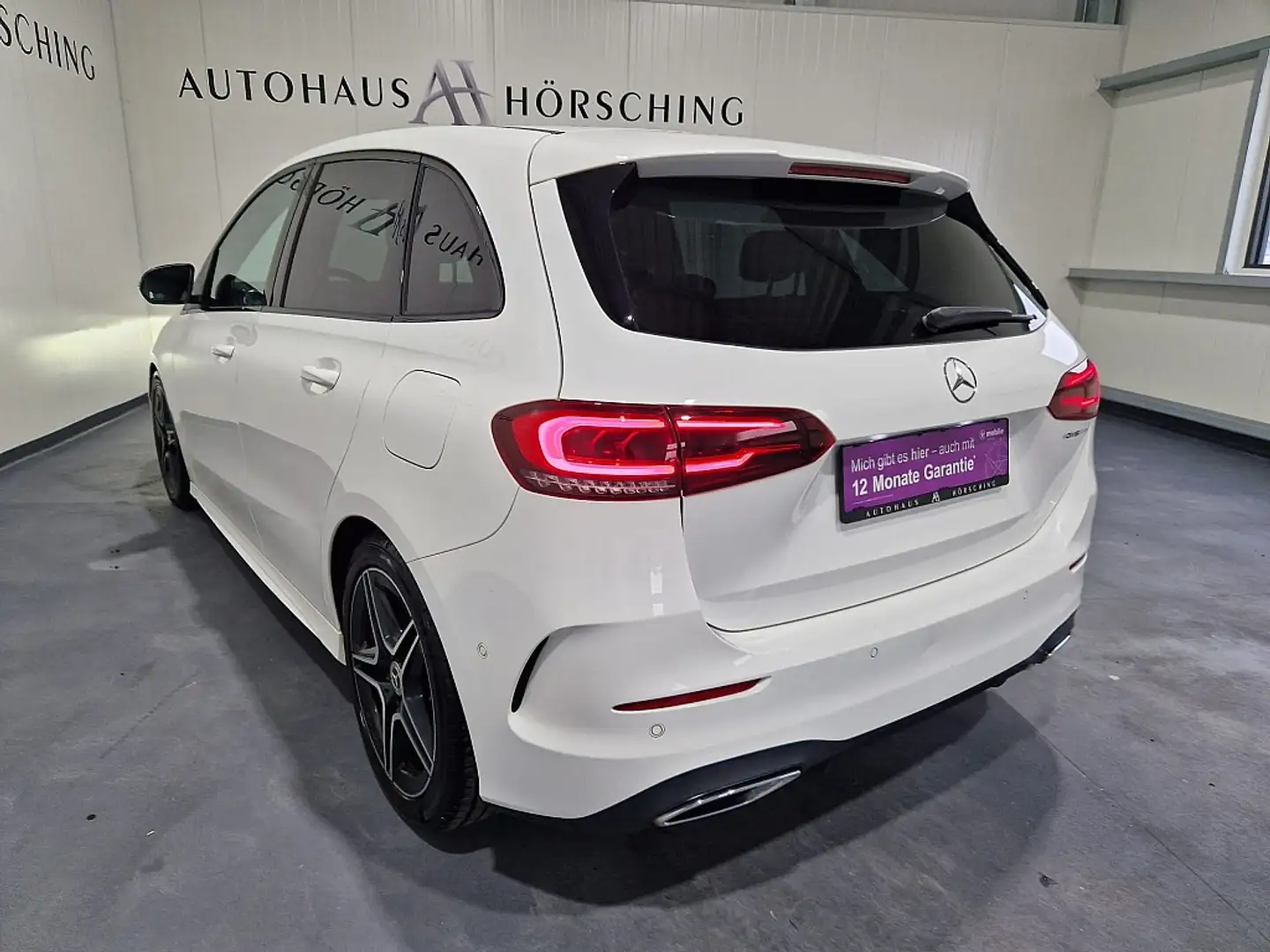 Vehicle image, number 4