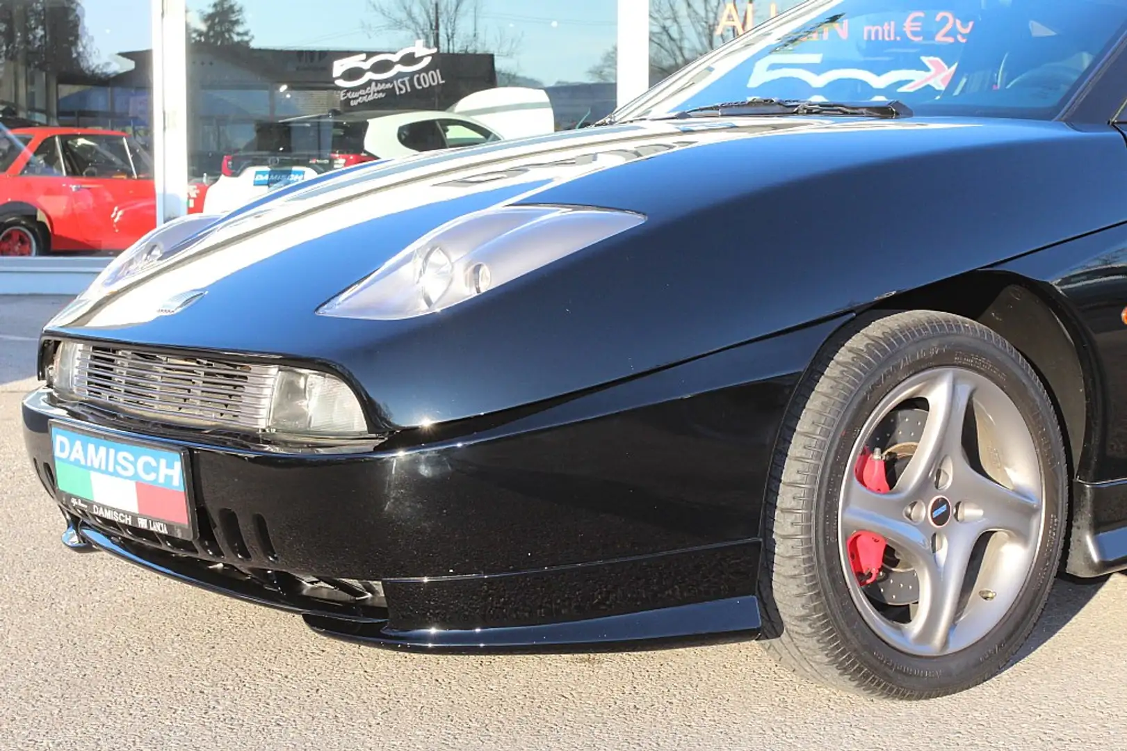Vehicle image, number 3