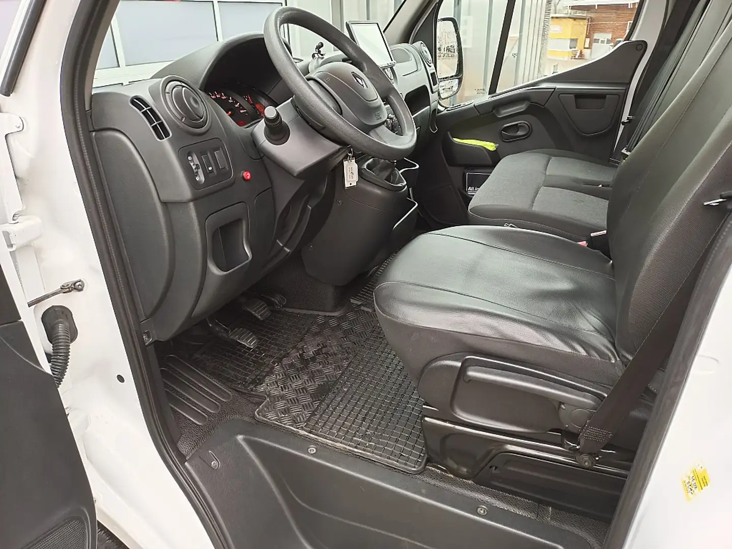 Vehicle image, number 8