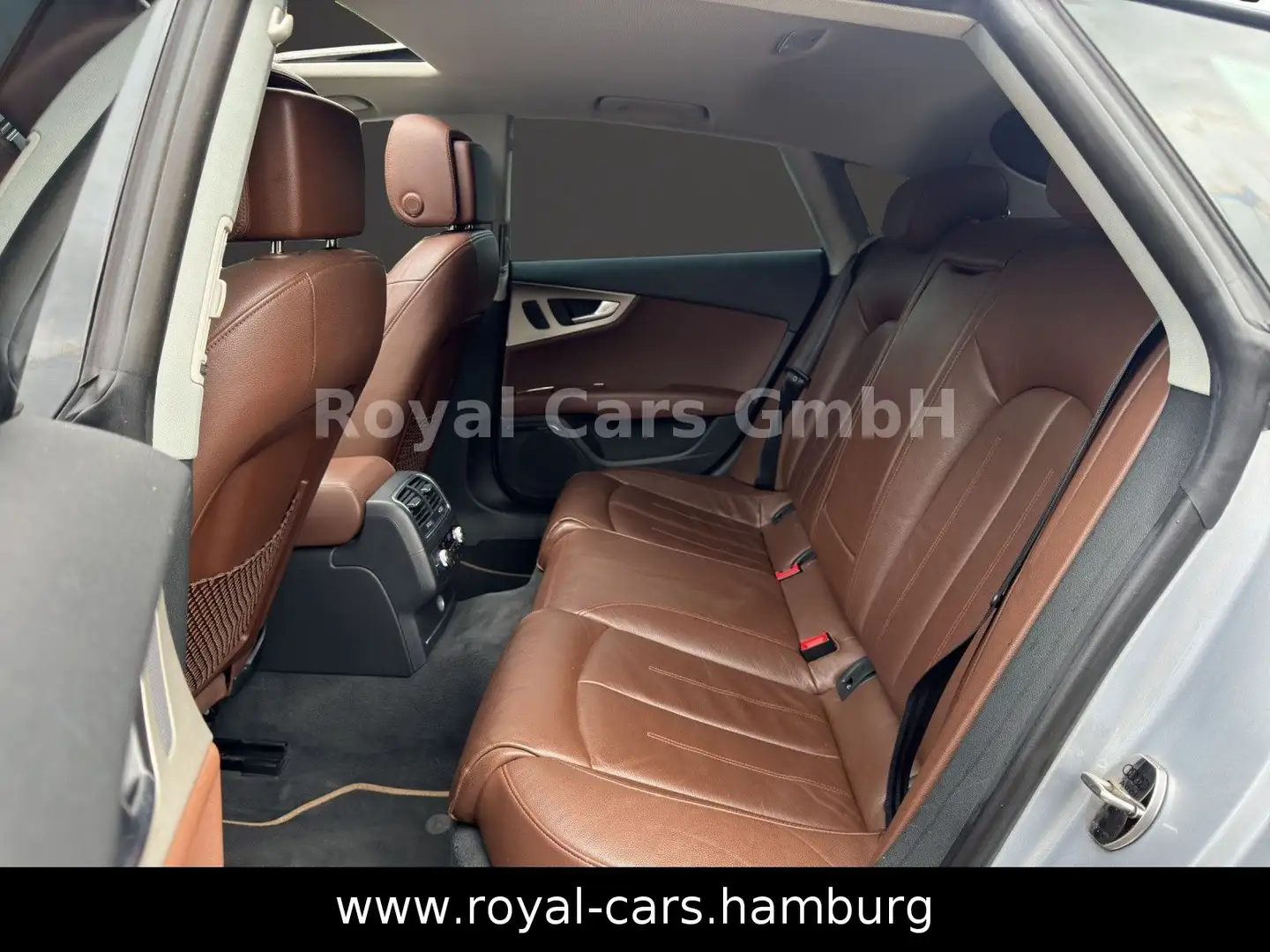Vehicle image, number 12