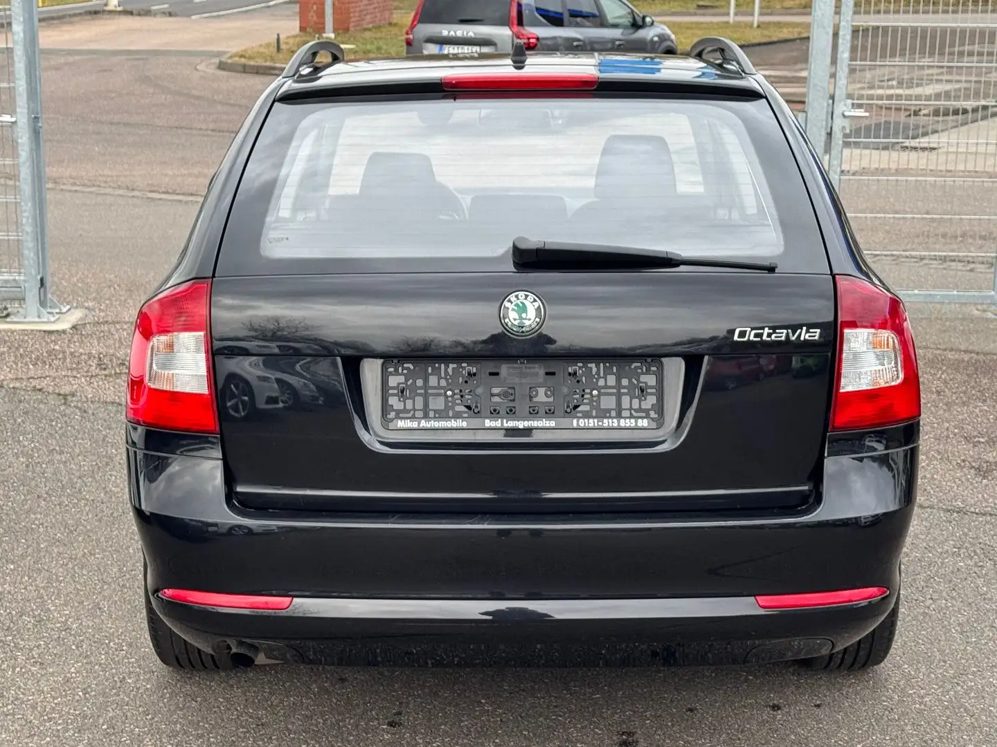 Vehicle image, number 6