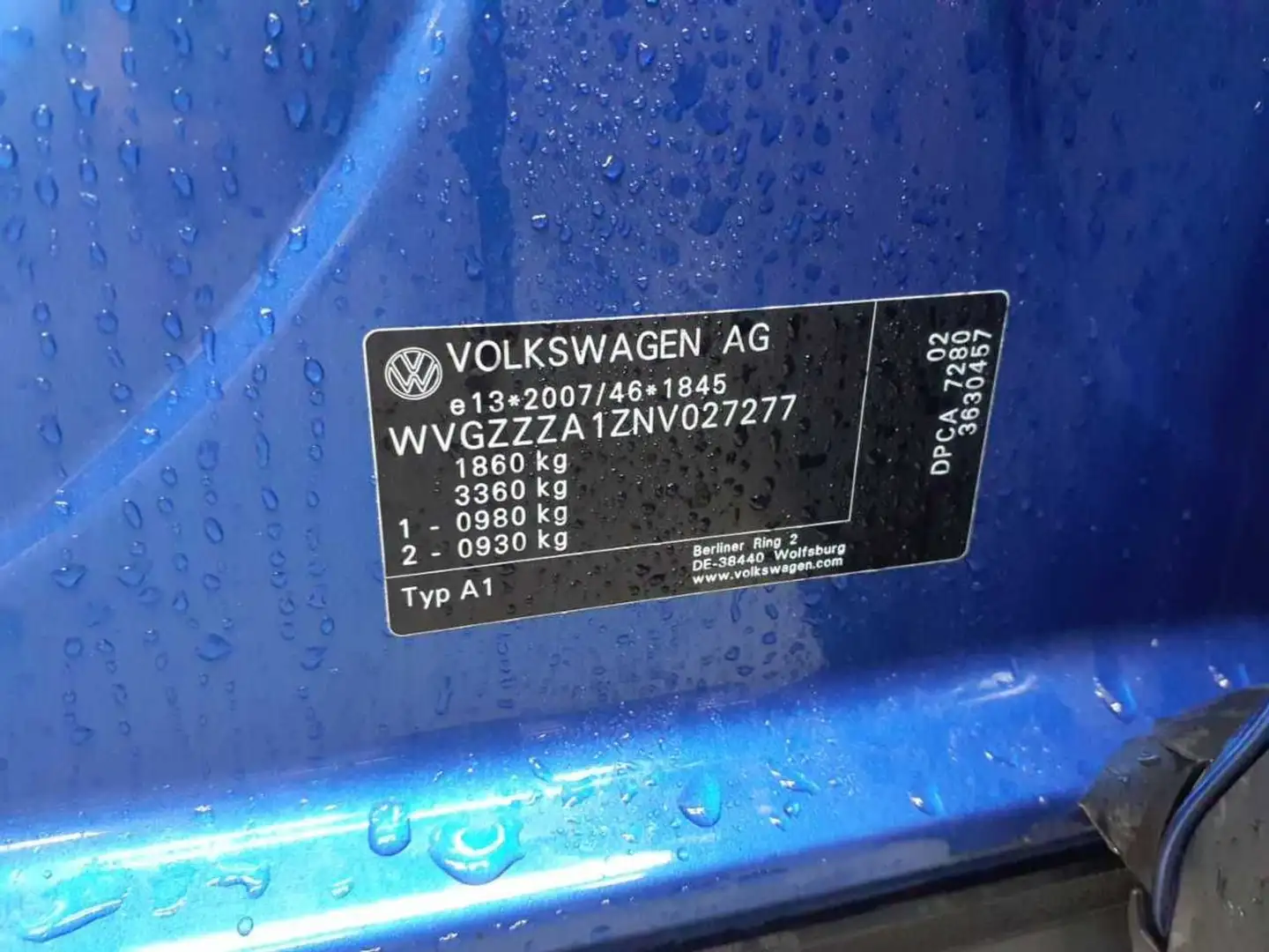 Vehicle image, number 12
