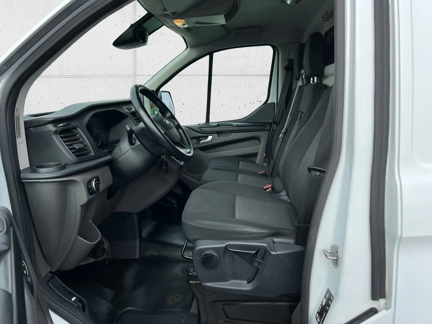 Vehicle image, number 7