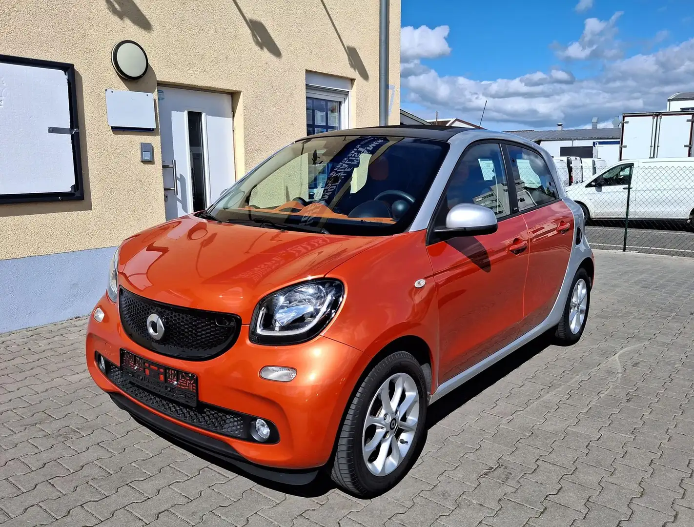 Vehicle image, number 2