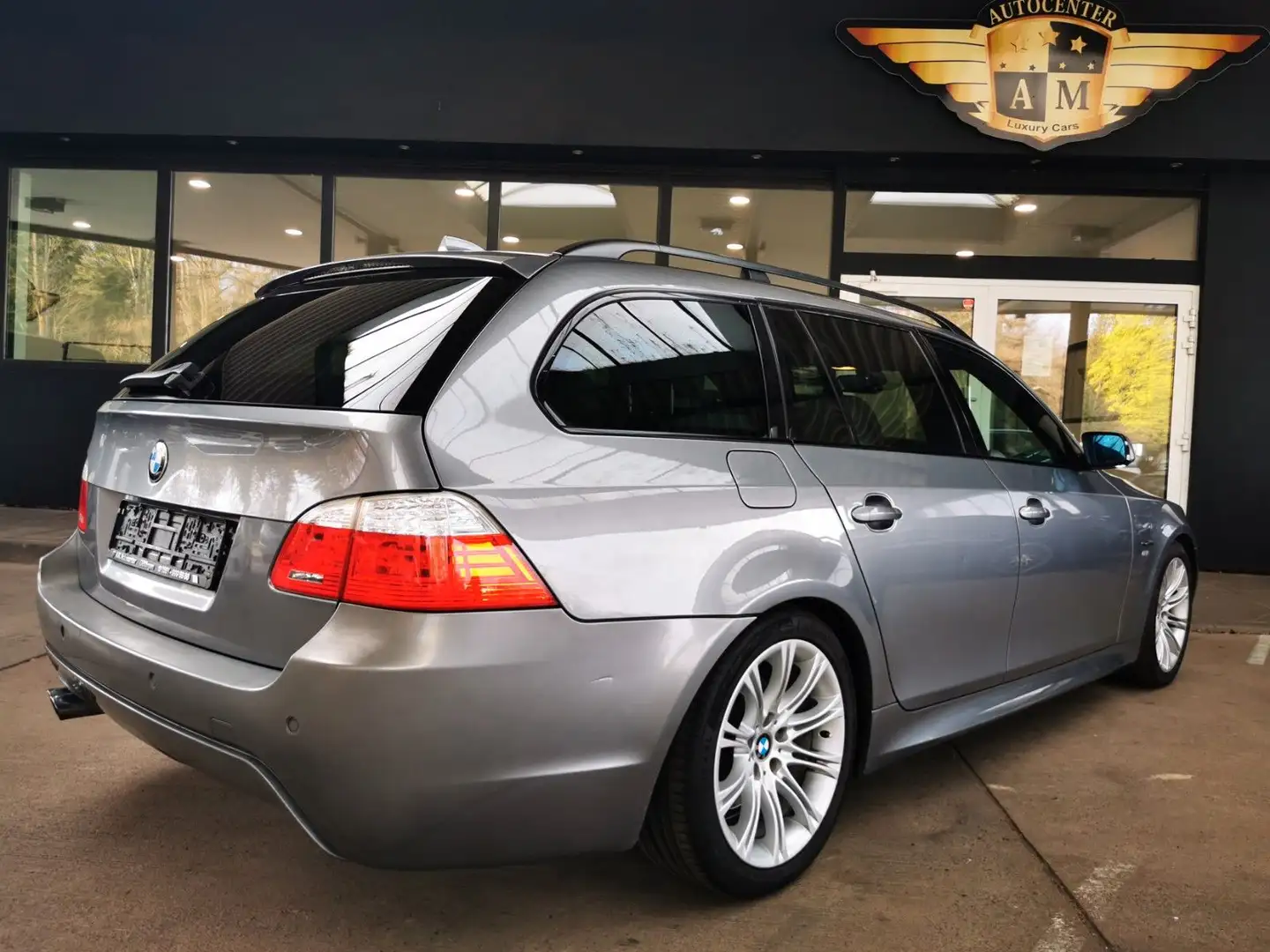 Vehicle image, number 6
