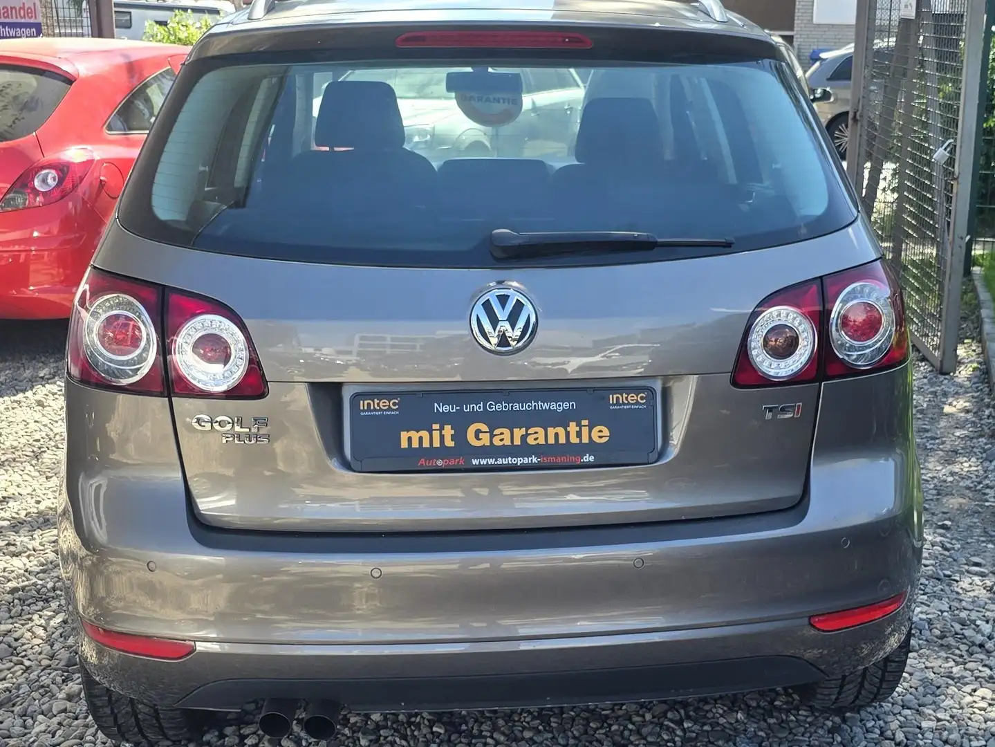 Vehicle image, number 6