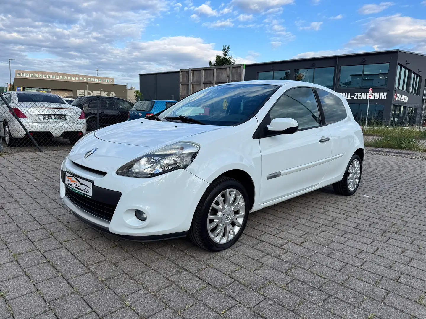 Vehicle image, number 1