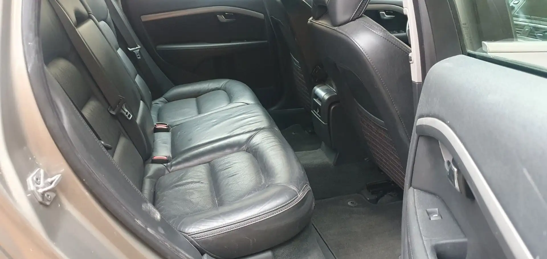 Vehicle image, number 8